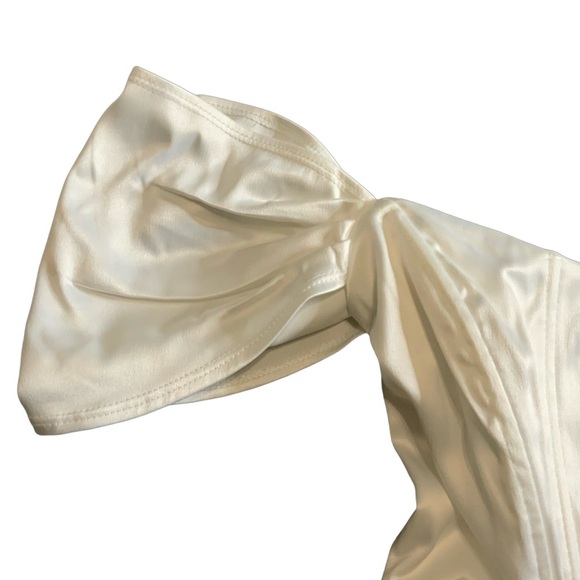 Jaded Rose 🌸Dalina🌸 - Off the Shoulder Corset Mini Dress in Ivory Satin … - Picture 5 of 14